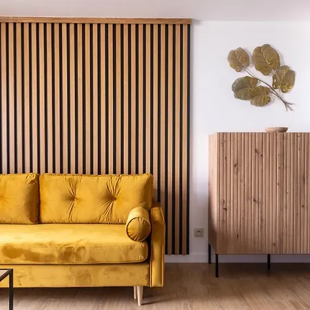 Apartment Forest 21 By Housine Zator